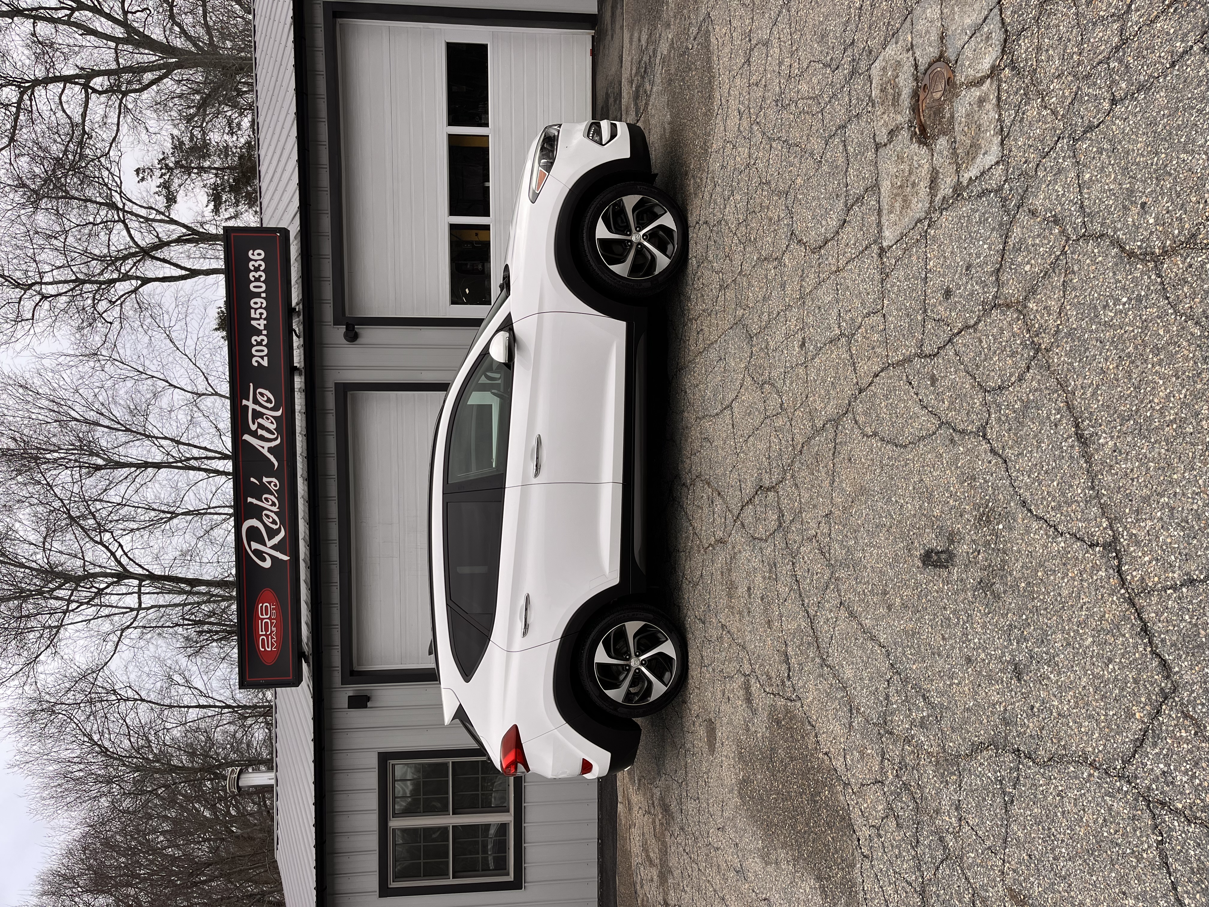 NEW ARRIVAL!!! 2016 HYUNDAI TUSCON LIMITED!! One Owner!! Clean Carfax!! Ultimate Package!!! Heated and cooled front seats, heated rear seats, pano roof, all the safety features and much more! Driven less than 8,000 miles a year with only 79k miles!! Won’t last at ONLY 12,900!!!