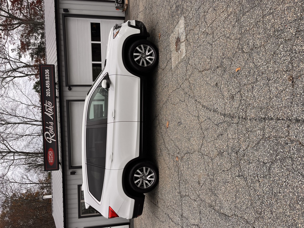NEW ARRIVAL!! 2021 HONDA PILOT EX-L!! One owner car!! Clean carfax!! The definition of reliability!! With just under 60k miles this Pilot is not even broken in! Loaded with heated leather seats, moonroof, third row, remote start, backup camera and much much more! AWD! Priced below retail at only $26,900!! Won’t last!!