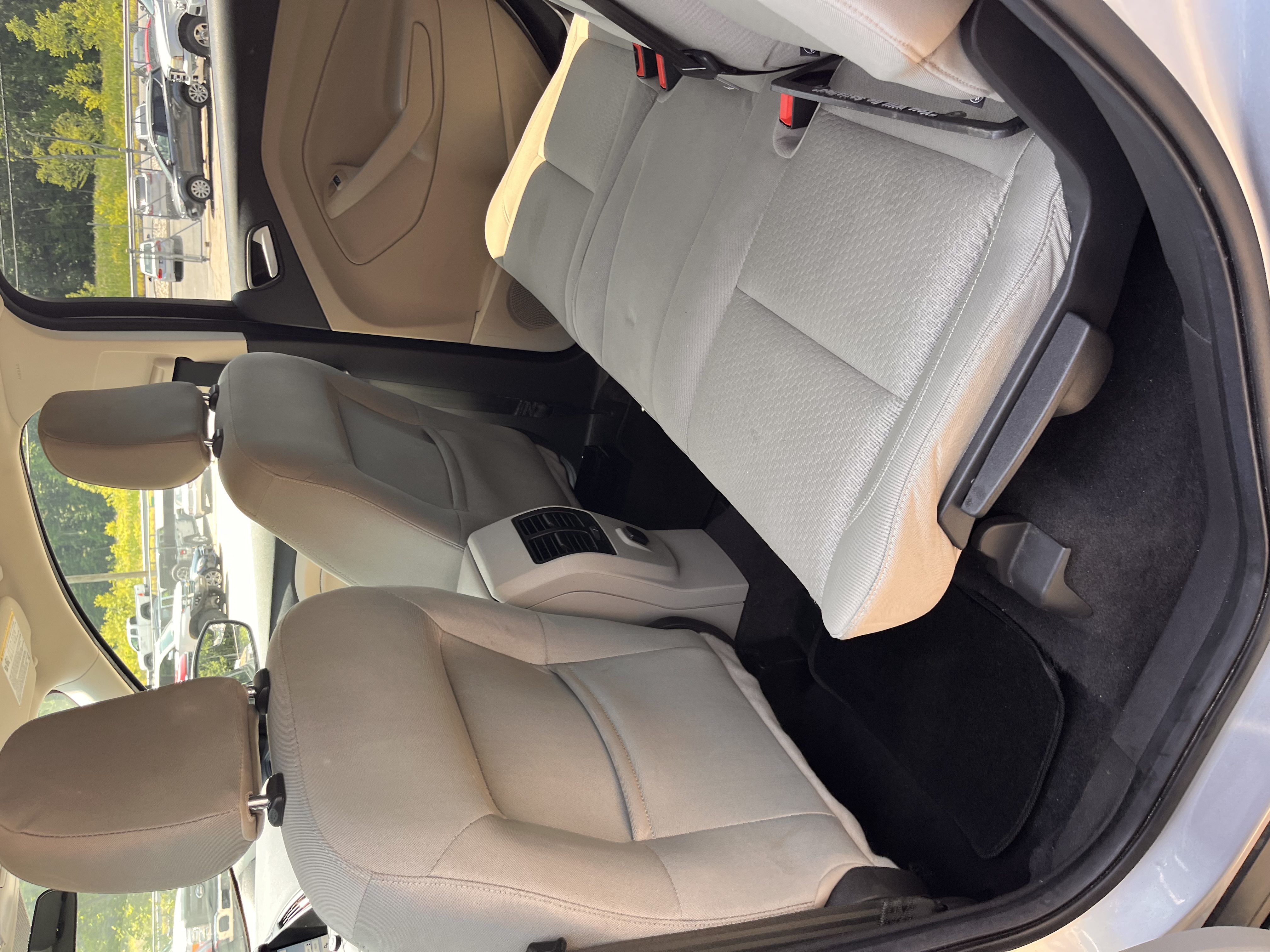 NEW ARRIVAL!!! 2019 FORD ESCAPE SE!! AWD!! Runs and drives great!! Gas saver!! Heated seats, remote start, backup camera, Bluetooth, keyless entry and much more!! Only 83k miles!! Won’t last at $12,900!!