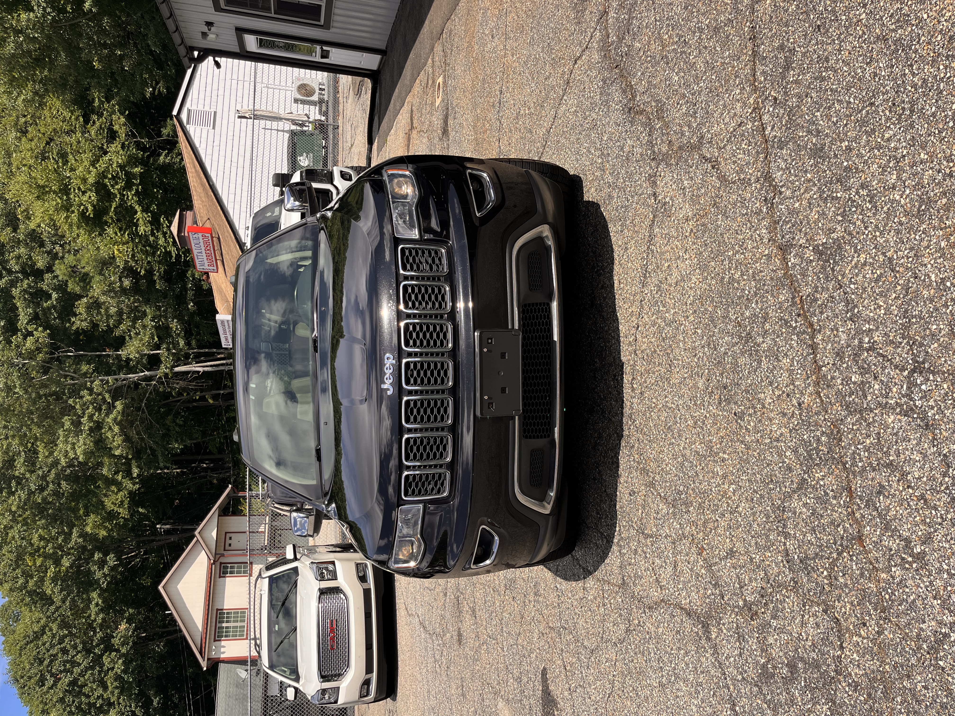 NEW ARRIVAL!!! 2019 JEEP GRAND CHEROKEE LIMITED!! ONLY 69k MILES!! Loaded with navigation, backup camera, heated leather seats, heated steering wheel, remote start, moonroof, keyless entry, blind spot and much more! Priced to sell at ONLY $18,400!!!