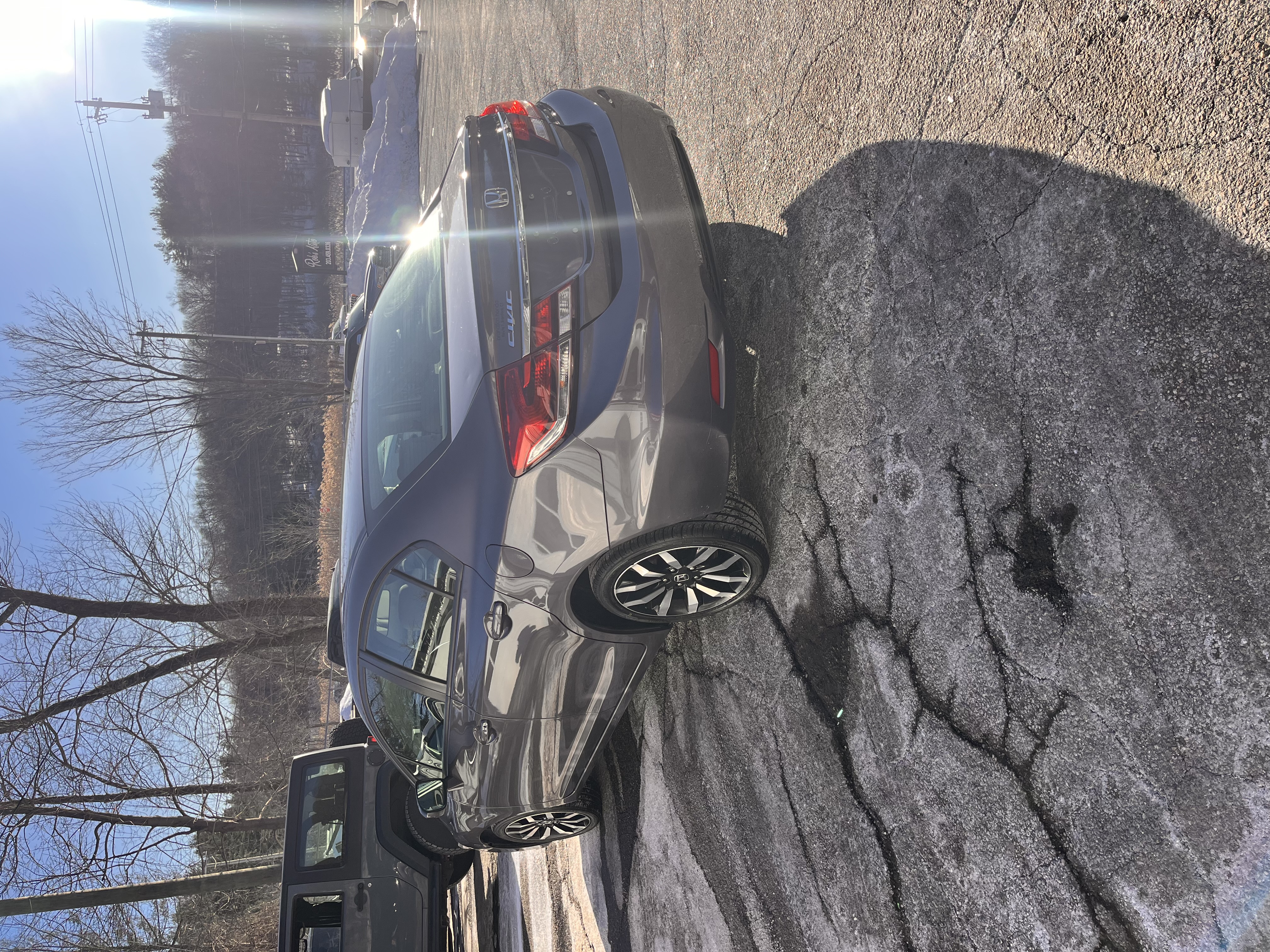 NEW ARRIVAL!!! A real diamond in the rough!! 2015 HONDA CIVIC EX-L!!! Heated leather seats, moonroof, backup camera, Honda sensing and much more!! ONLY 33,800 miles!! NOT A MISPRINT 33,800 miles! One of the most reliable cars on the road!! Why buy new?!? Won’t last at $16,900!!!