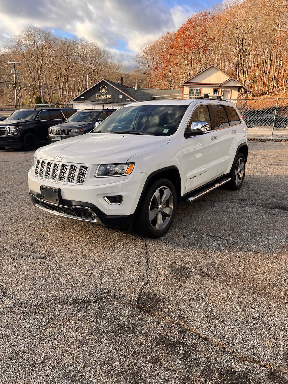 NEW ARRIVAL!!! 2014 JEEP GRAND CHEROKEE LIMITED!!! Absolutely spotless. ONLY 46k miles! Runs and drives like new. Loaded with 20” wheels, navigation, backup camera, heated front and rear seats, heated steering wheel, remote start, moonroof and much much more!! Hurry!! Won’t last at only $16,900!!