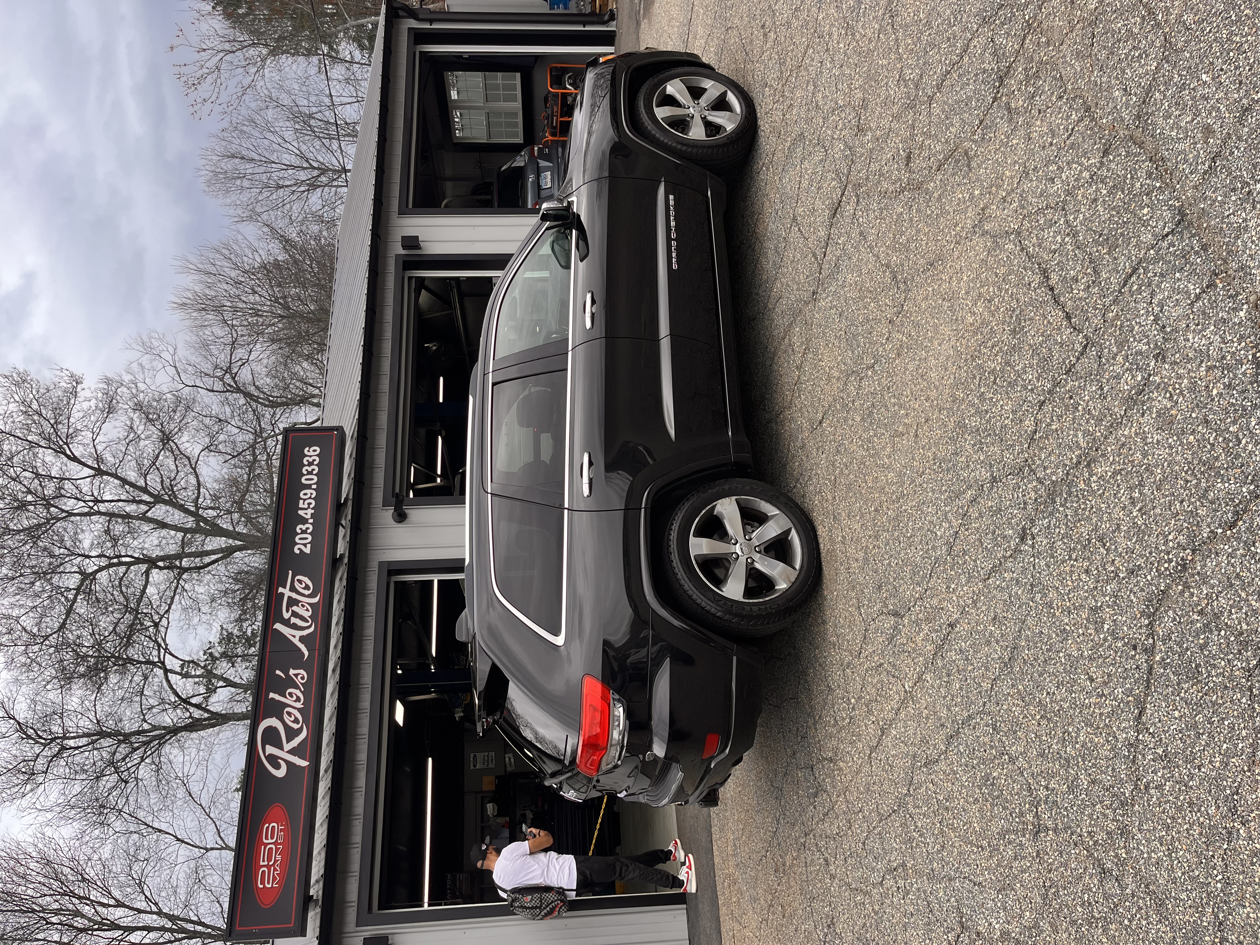 NEW ARRIVAL!! 2015 JEEP GRAND CHEROKEE OVERLAND!! Clean carfax!! Loaded with options!!! Navigation, heated front and rear seats, heated steering wheel, cooled front seats, remote start, pano roof, backup camera and much much more!! Runs and drives great! Only 130k miles!! Won’t last at only $11,400!!