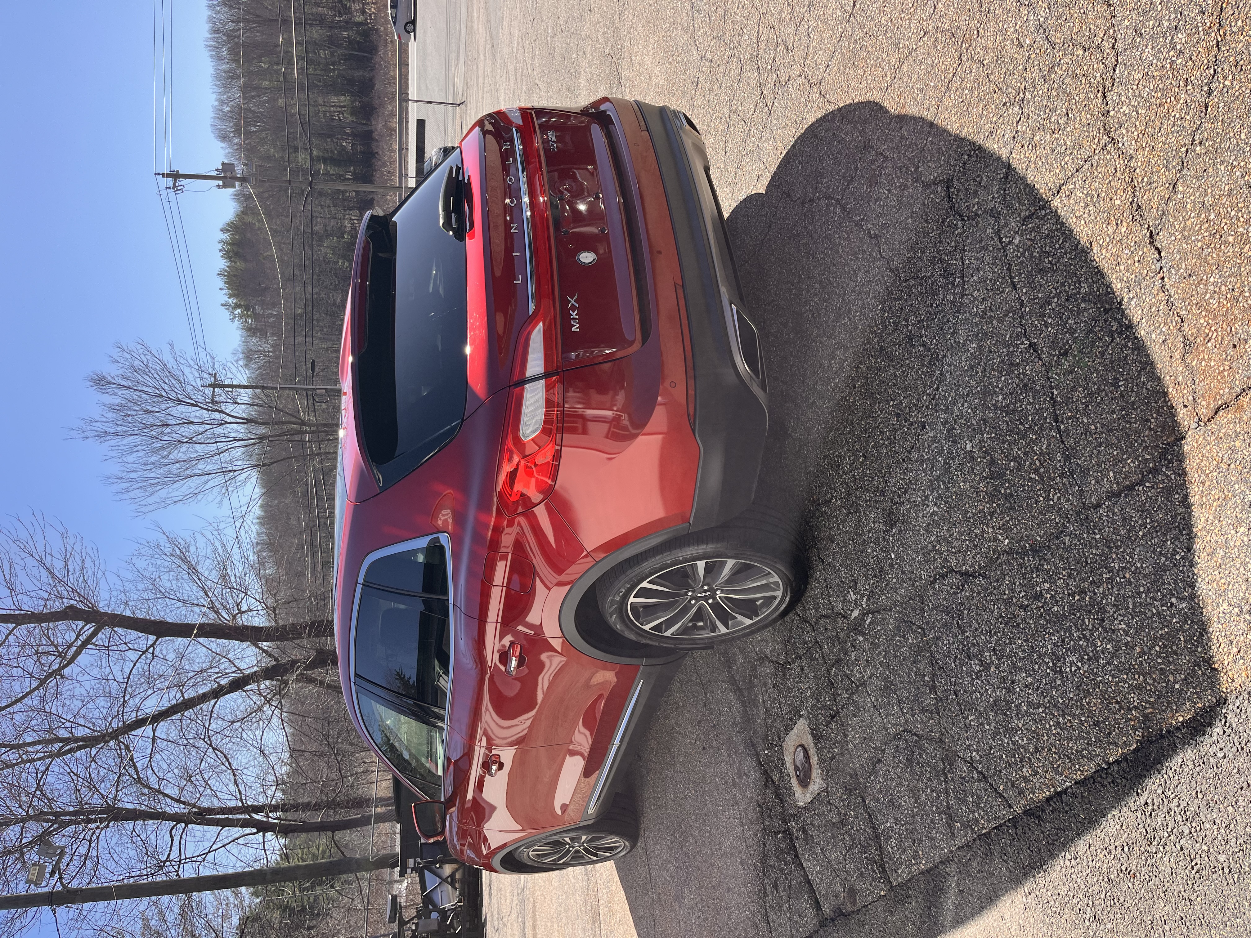 NEW ARRIVAL!!! Stunning 2016 LINCOLN MKX RESERVE!! Clean carfax!!! Loaded with navigation, backup camera, heated and cooled leather seats, pano roof, AWD, remote start and much much more! Driven less than 8000 miles a year with only 79k miles on her!!! With a window sticker of over $50,000 in 2016 this is a steal at ONLY $14,900!!! Won’t last!!