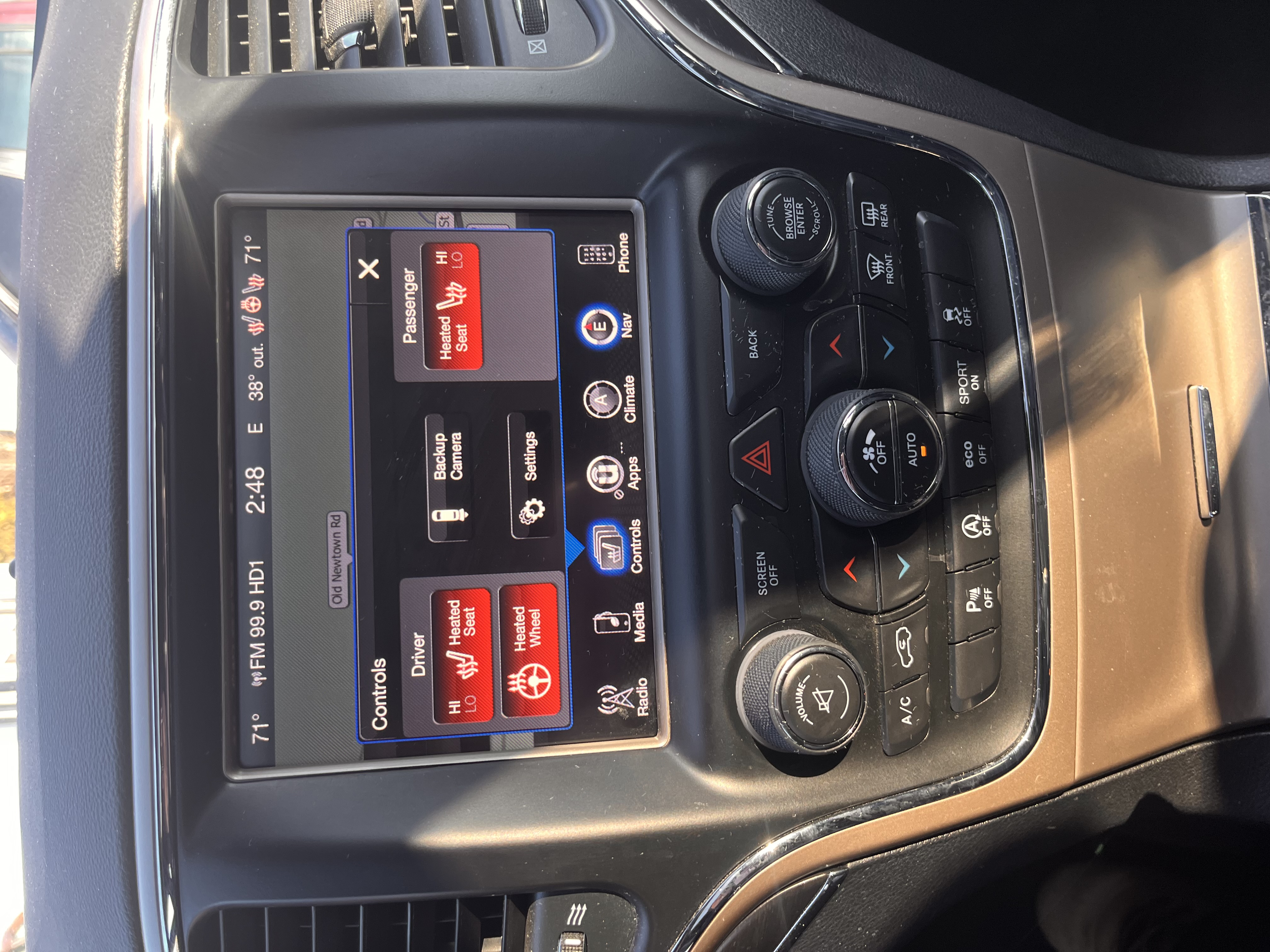 NEW ARRIVAL!!! 2017 JEEP GRAND CHEROKEE LIMITED!!! One owner clean carfax car!! Loaded!! Navigation, heated front and rear seats, heated steering wheel, remote start, moonroof, backup camera, and much more!!! Runs and drives like new! 116k miles! Price to sell quickly at $13,900!!!