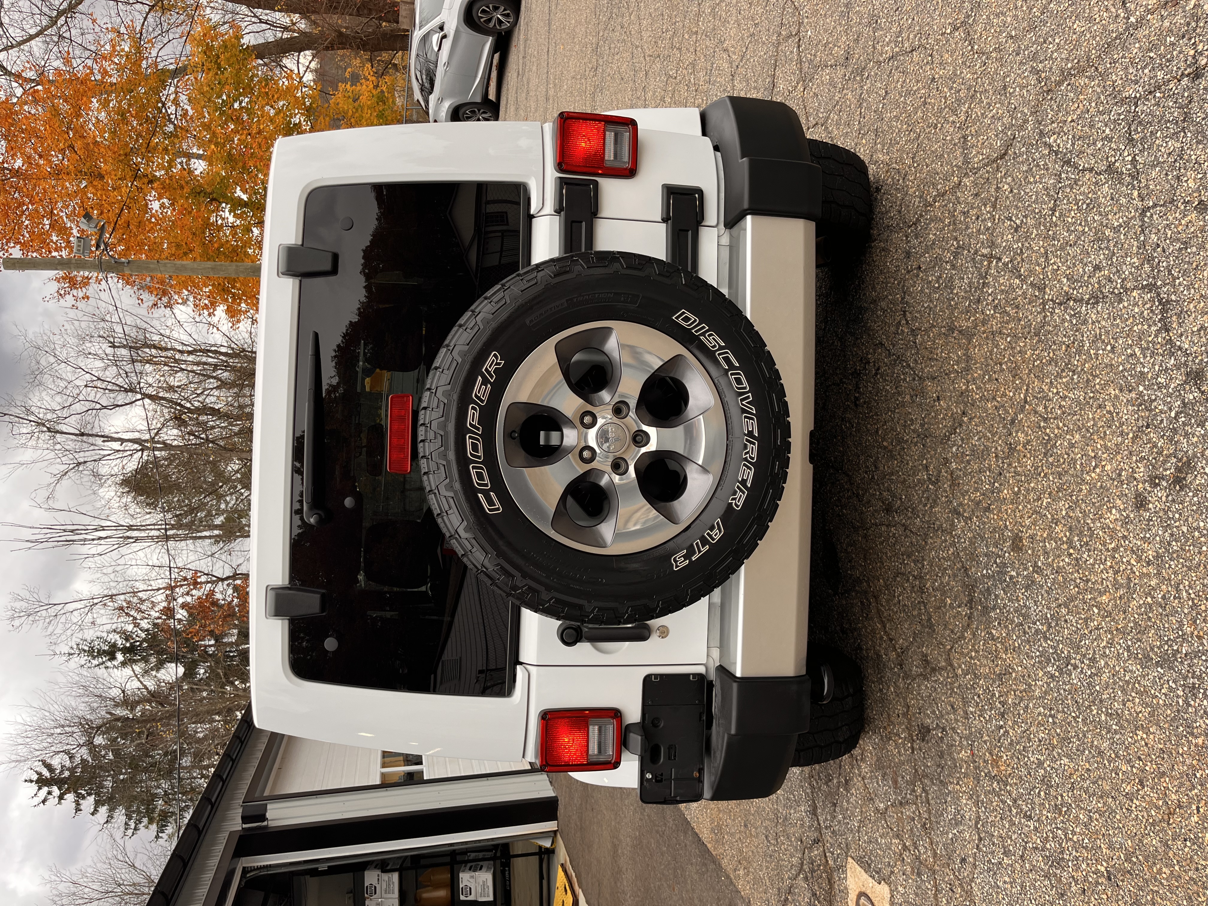 NEW ARRIVAL!!! 2018 JEEP WRANGLER JK SAHARA!! Clean carfax!! All the right options! Body color matching 3 piece hardtop, alpine premium 9 speaker system with all weather subwoofer, Bluetooth, remote start and much more!! 110k miles! Runs and drives like new. Won’t last at $17,900! Unlimited miles extended warranty available!!