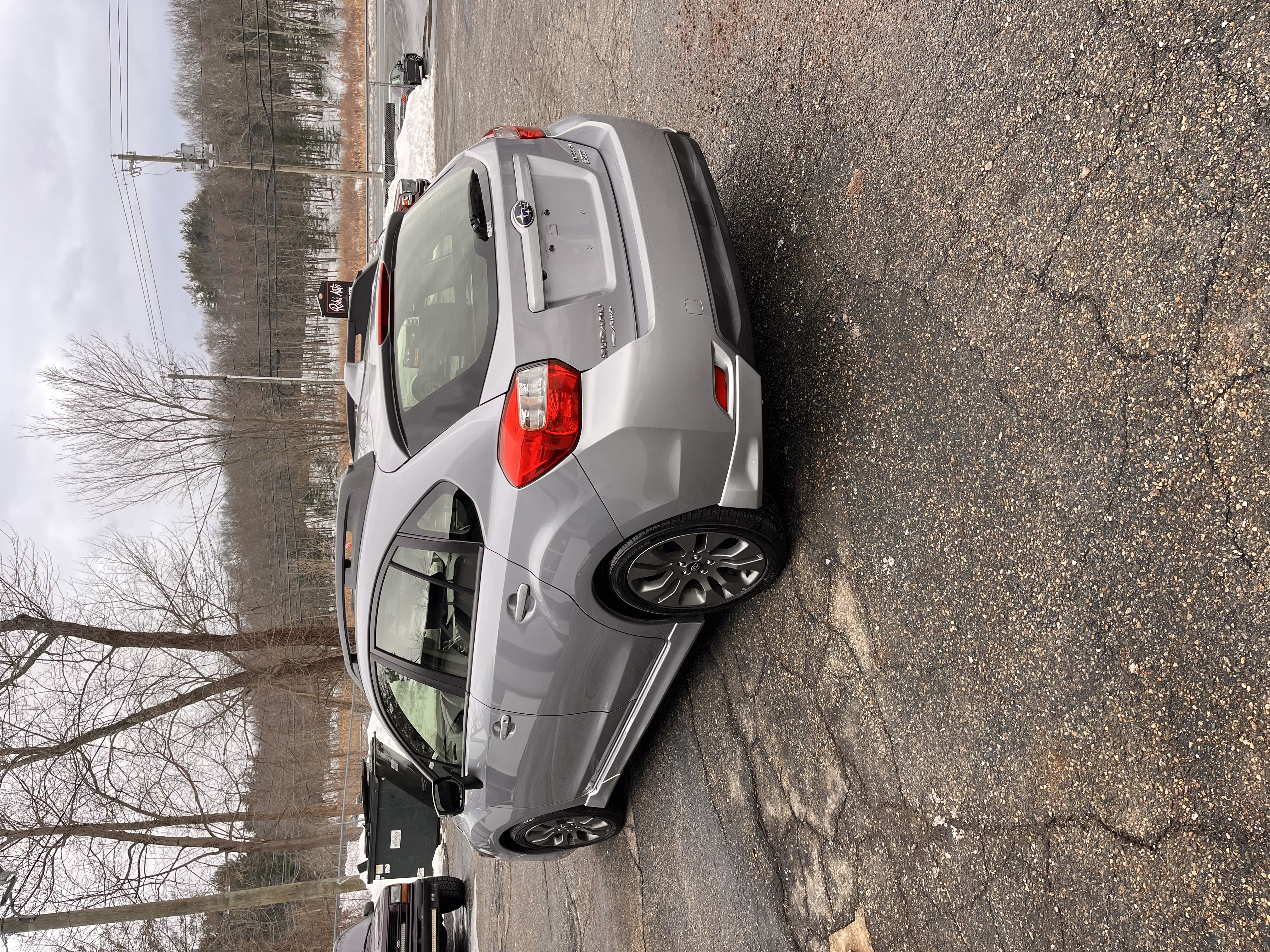 NEW ARRIVAL!!! 2016 SUBARU IMPREZA 2.0l SPORT LIMITED!! AWD!! Loaded with leather heated seats, moonroof, backup camera, Bluetooth and much more!! Best part ONLY 33k miles!! Just fully serviced !!!  Brand new tires!! Car needs nothing!! Great buy at ONLY $14,900!!!