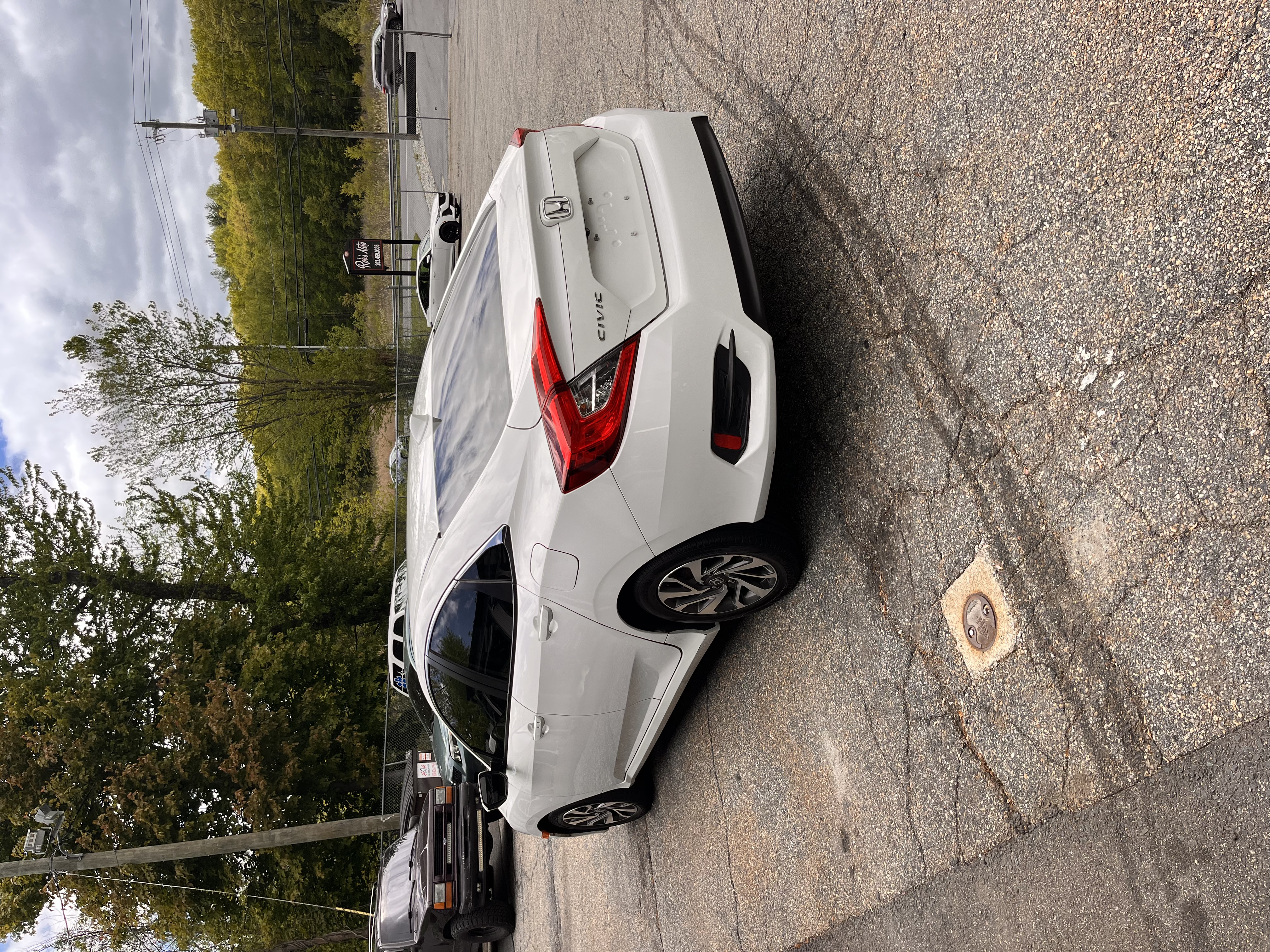 NEW ARRIVAL!!! 2018 HONDA CIVIC EX!!! One of the most reliable cars on the road!! With just under 90k miles she’s not even broken in yet! Backup camera, Honda sensing, remote start, moonroof, Bluetooth and much more!! Won’t last at $15,900!!