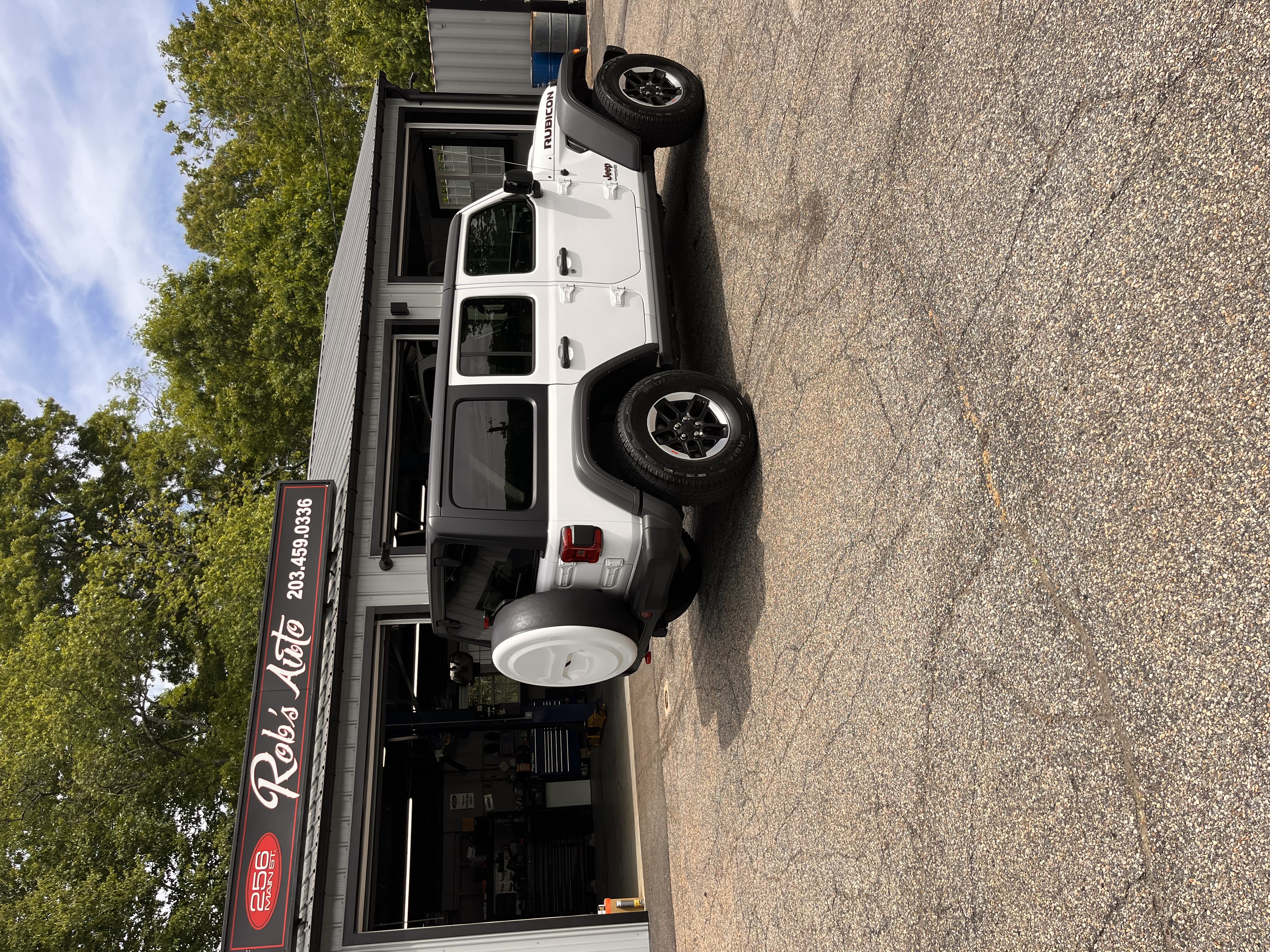 NEW ARRIVAL!!! ONE OWNER CLEAN CARFAX!! 2021 JEEP WRANGLER UNLIMITED RUBICON!! LOADED!! Heated leather seats, heated steering wheel, keyless entry, remote start, navigation, backup camera, alpine stereo and much much more! Only 76k miles! Prices below retail at $29,900!! Won’t last!!!