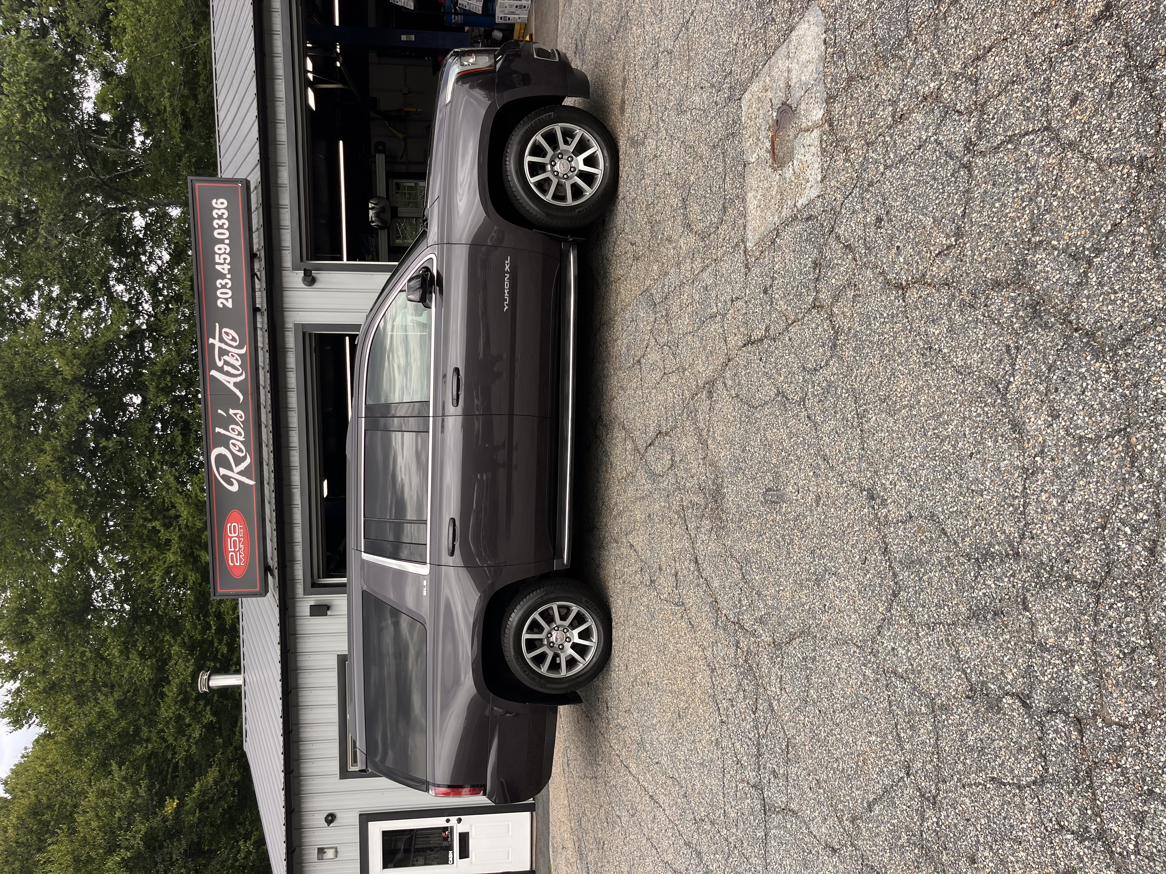 NEW ARRIVAL!!! 2015 GMC YUKON XL SLE!!! Runs and drives great!! Leather seats, third row, remote start, power lift gate, backup camera, Bluetooth and more!! ONLY 70k miles!! Priced thousands under retail! Won’t last at ONLY 19,900!!!