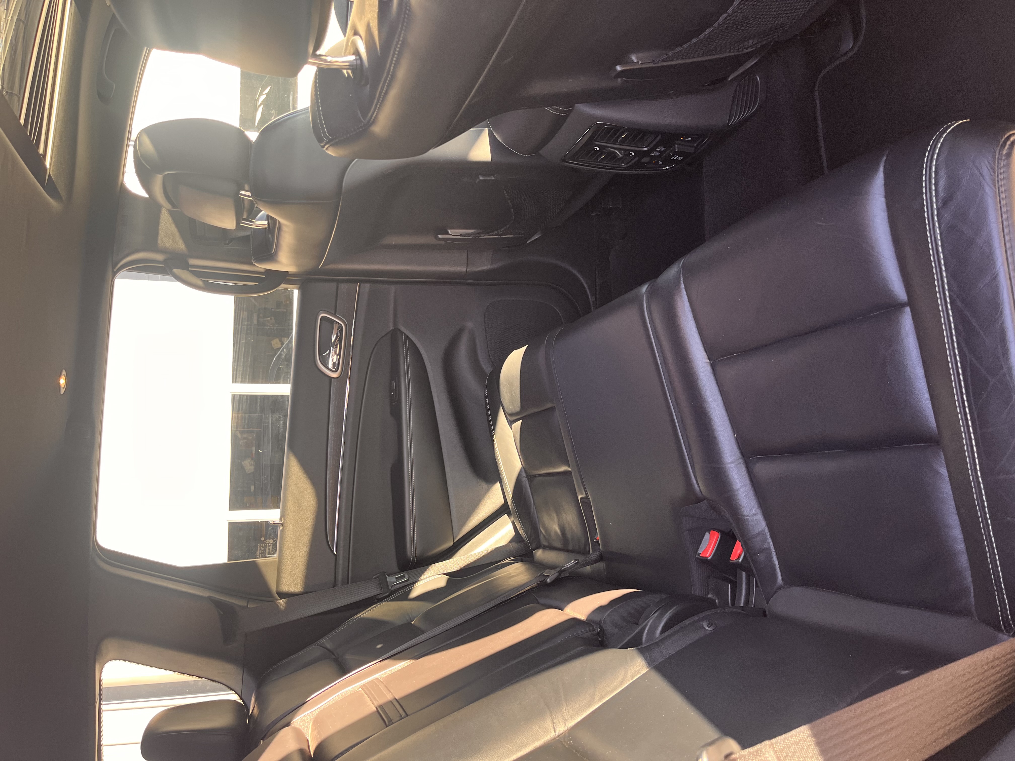 NEW ARRIVAL!!! 2017 JEEP GRAND CHEROKEE LIMITED!!! One owner clean carfax car!! Loaded!! Navigation, heated front and rear seats, heated steering wheel, remote start, moonroof, backup camera, and much more!!! Runs and drives like new! 116k miles! Price to sell quickly at $13,900!!!