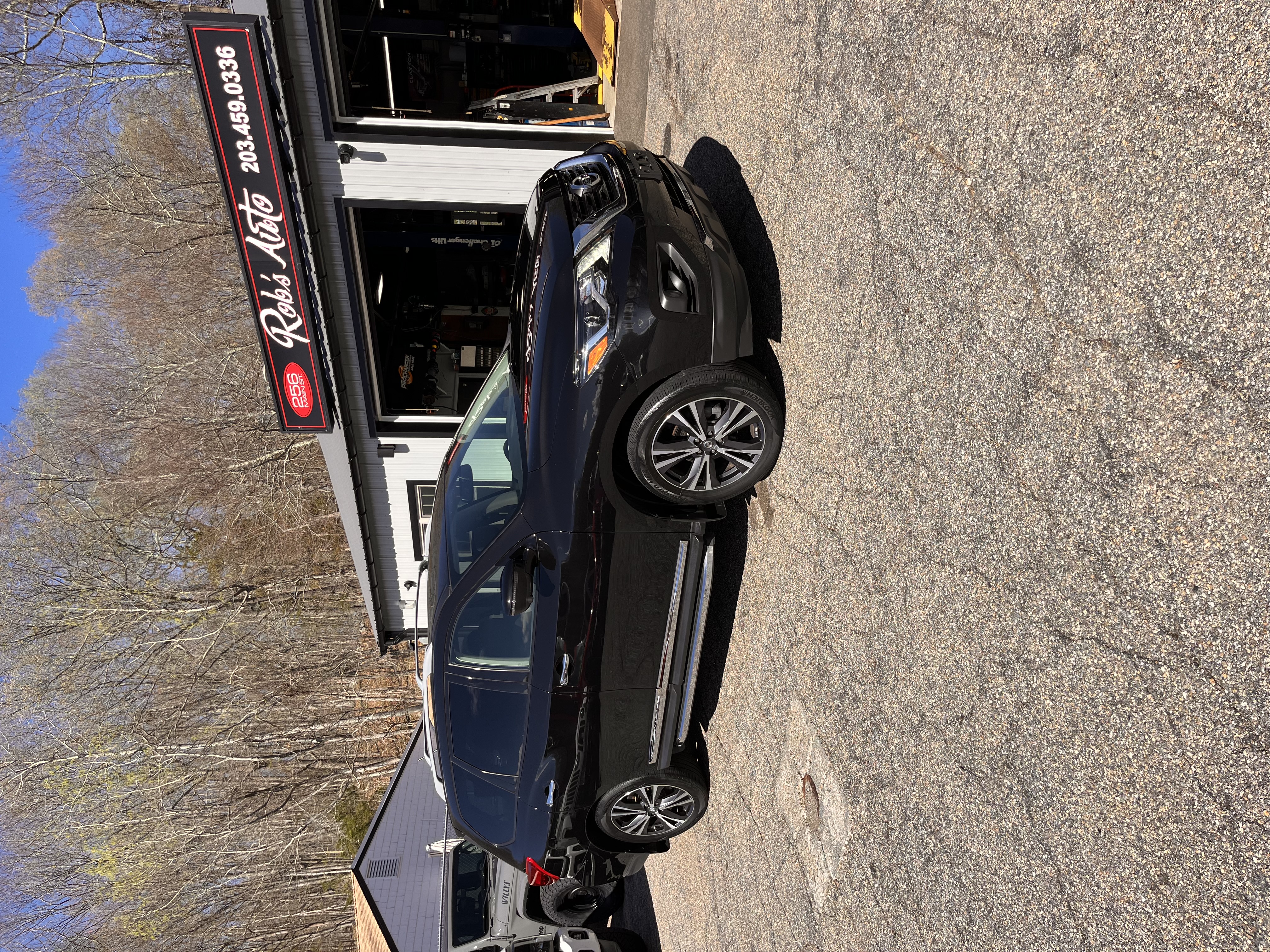 NEW ARRIVAL!! 2018 NISSAN PATHFINDER PLATINUM EDTION 4wd!! Clean carfax!!! Absolutely loaded!! Navigation, dvd, remote start, heated and cooled front seats, heated rear seats, third row, backup camera and much much more! Best part ONLY 42k miles!!! Great bargain at $19,900!!!