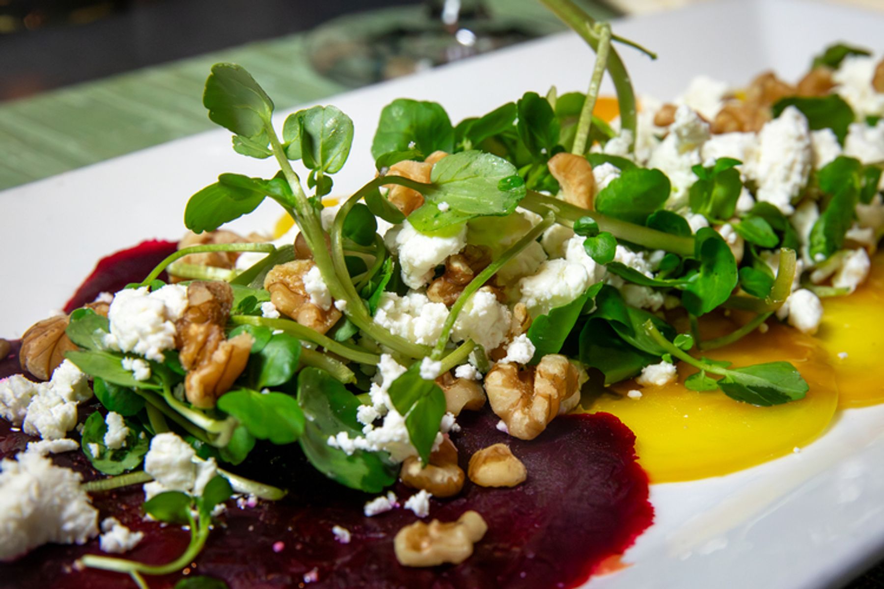 Vuelvo Cocina y Cantina - Slide 1